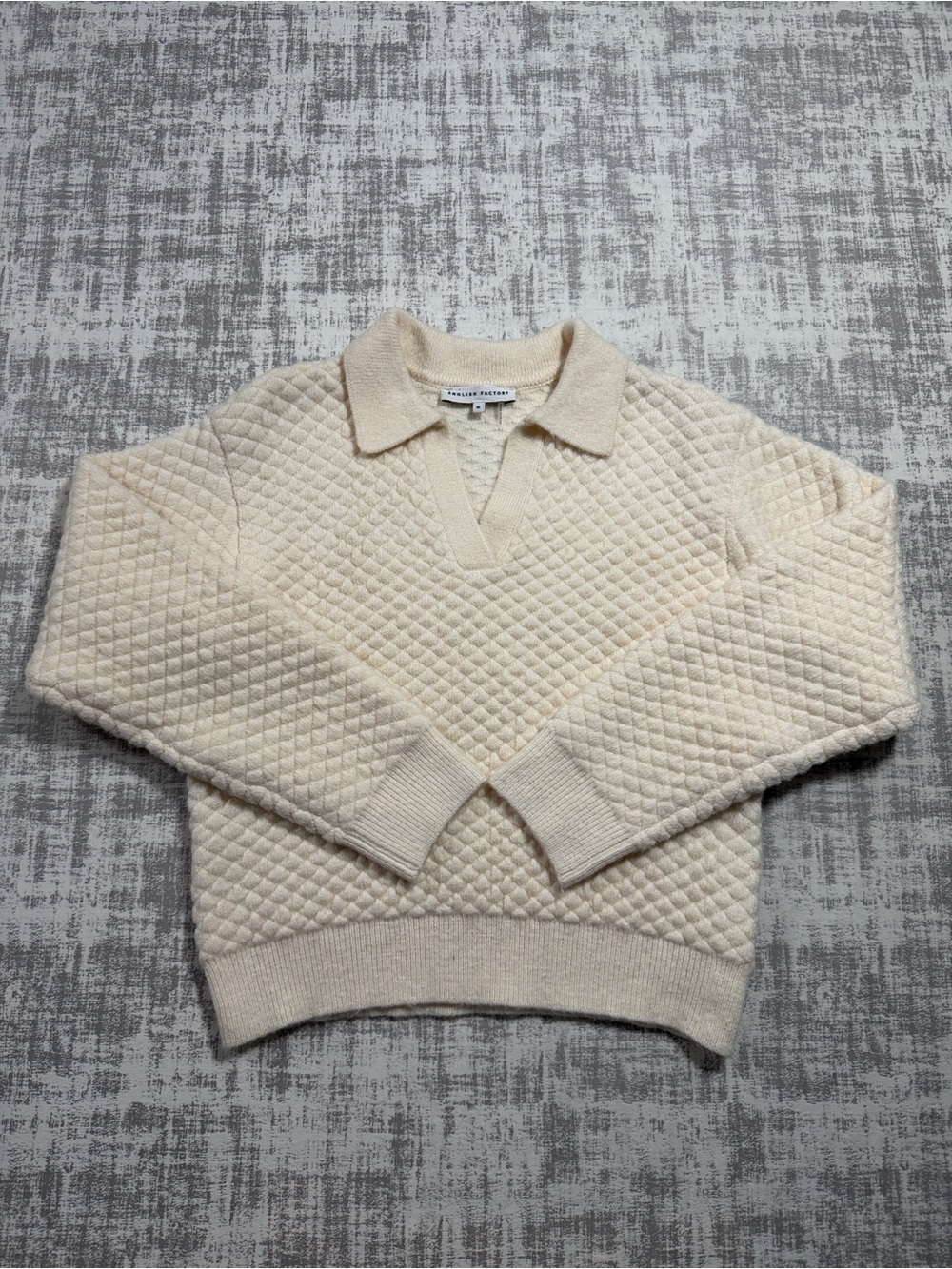 English Factory Cream Knit Quilted V-Neck Polo Sweater Size M 21.5x19.5 to 22